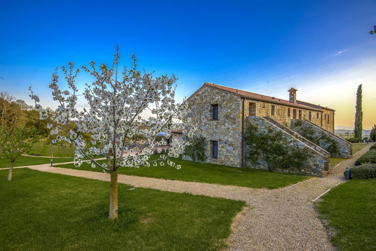 Podere Carceroni Poggi del Sasso エクステリア 写真