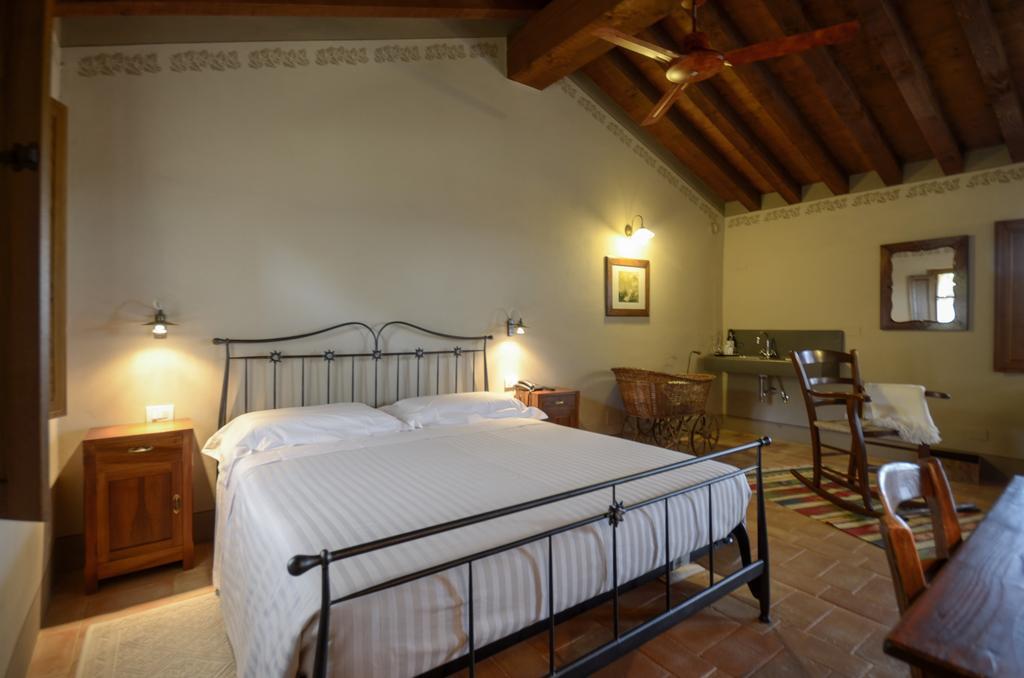 Podere Carceroni Poggi del Sasso 部屋 写真